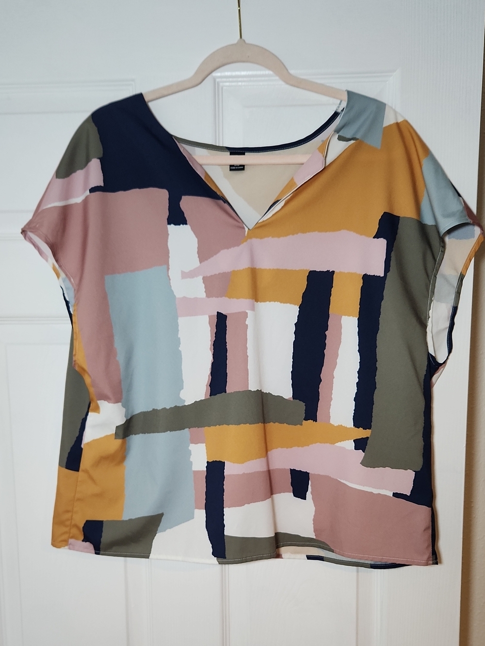 Multi-Color Abstract V-Neck Dolman Top - Picture 2 of 5